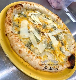 Pizza 4 Quesos (32 Cm.)