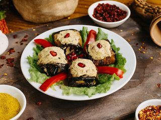 ბადრიჯანი ნიგვზით