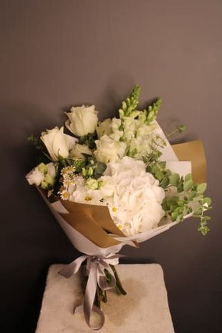 Buchet White And Green