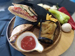 Pizza sendvič Wolfmoon
