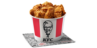 12 крылышек + 8 ножек