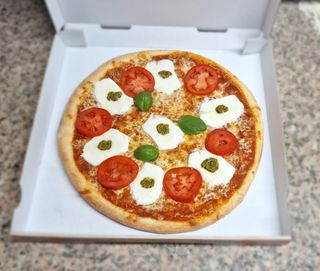 PIZZA CAPRESE (33CM)