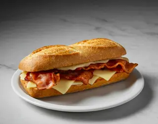 Bocadillo De Bacon Y Queso