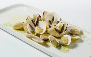 Almejas A La Plancha