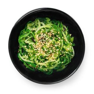 Chiyashi z sosem orzechowym