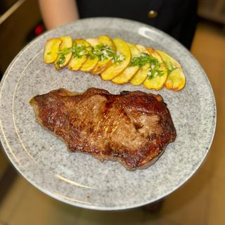 2 Entrecots Angus + 2 Patatas Provenzal + 2 Bebidas