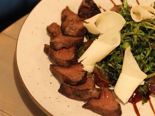 Салат "Фірмовий" з дичиною