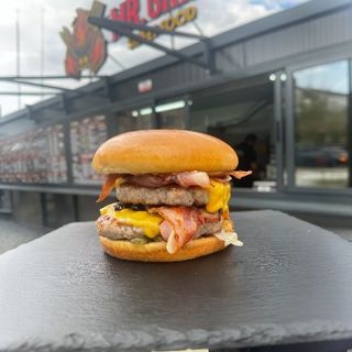 Двоен свински бургер