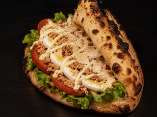 Сандо с риба тон и яйца