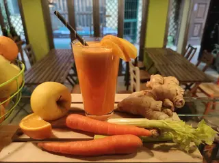 Centrifugato con frutta fresca di stagione
