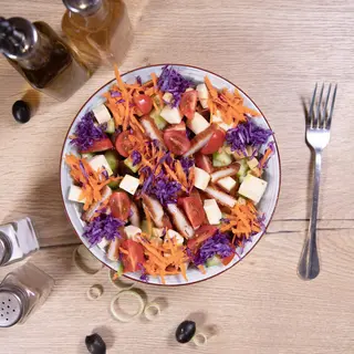 Salată cu pui