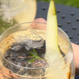 Сангрія Груша-бузина