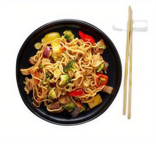 tallarines con pollo