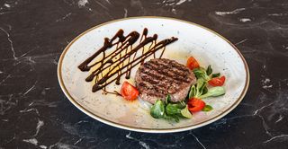 Hamburger di Marchigiana alla griglia con contorno