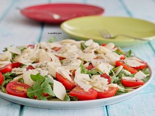 insalata rucola e pomodori