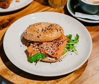 Bagel Salmão