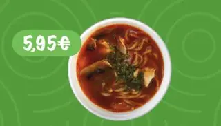 sopa de tom yam pollo