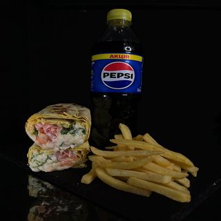 Сулугуні в лаваші+фрі+напій 0.5 400г