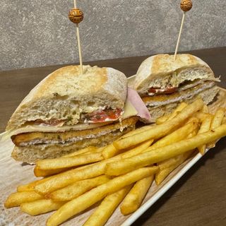 Sándwich de milanesa