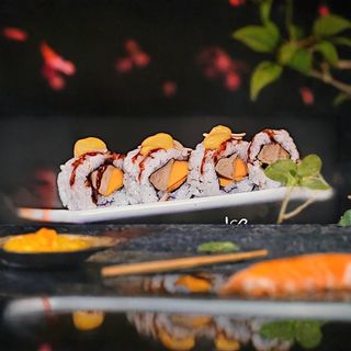 156. Chihiro Roll De Foie Gras Con Mango (8 Uds.)