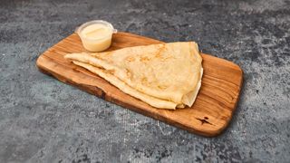 Slatka palačinka sa zaslađenim mlekom