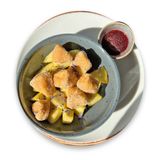 Запечений камамбер з карамелізованими яблуками (230 г)