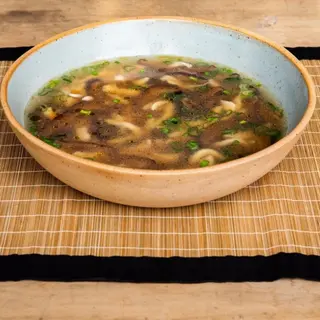 Sopa De Champiñón Con Pollo