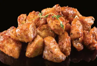 Ароматни пилешки късчета с мащерка (300г)