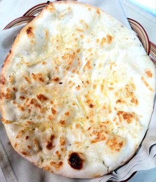 Cheese naan