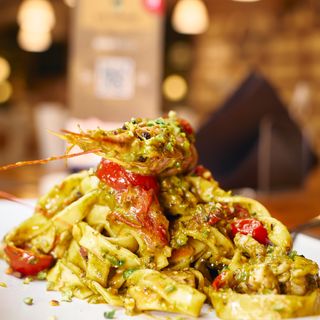 FETTUCCINE PROFUMATE AI PISTACCHI 