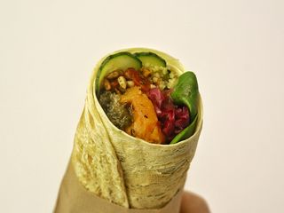 Рол з гарбузом та соусом ламінарія (330g)