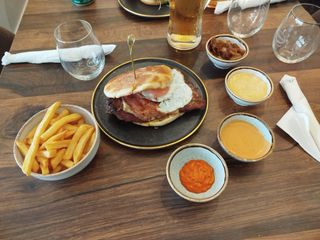 Prego no Bolo de Caco