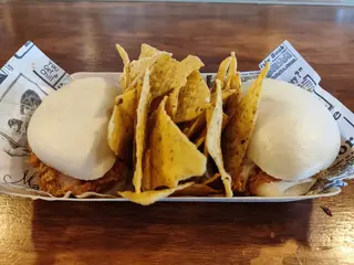 Bocadillo De Bao De Tinga De Pollo