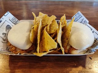 Bocadillo De Bao De Tinga De Pollo