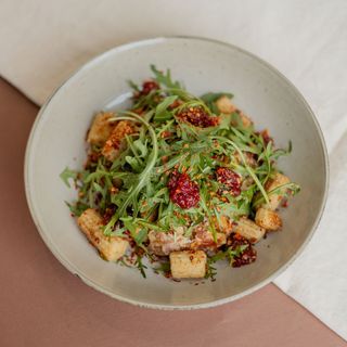 Картопляний салат зі свининою