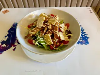 Insalatona quasi Caesar senza lattosio