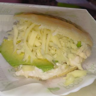 Arepa Reina Pepiada