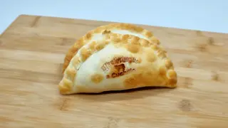 Empanada De Black Angus Cortada A Cuchillo
