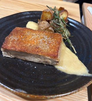 Cochinillo Confitado