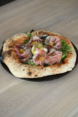 Pizza Prosciutto e burrata