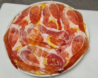 Tortilla entera con jamón o pimiento