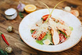 Салат "Цезарь" с курицей