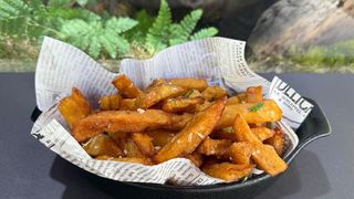 Cartofi proaspeti cu usturoi si parmezan