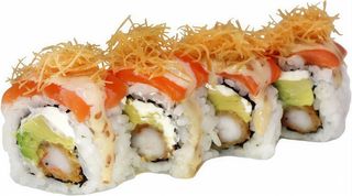 71. Uramaki Llgostí Arrebossat I Alvocat Amb Philadlephia I Salmó Flamehat Amb Salsa Sèsam I Pasta Kataifi (8 Uds.)