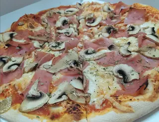 Pizza Reina (30 Cm.)