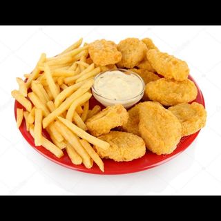 Nuggets 10szt + frytki