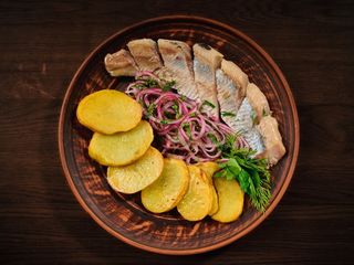 Оселедець з картоплею та цибулею (250г)