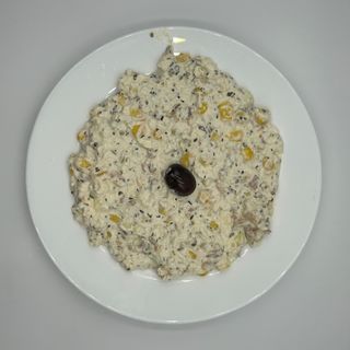 Kukuruz i tuna salata
