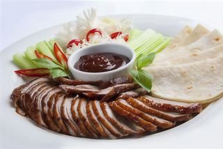 Pato Asado Pekinés Con Crepe