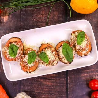 Брускети с домати конкасе